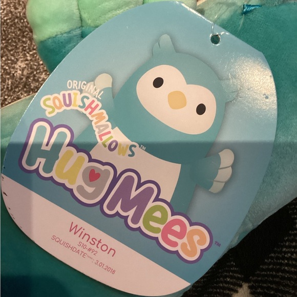 Squishmallow Winston Hug Mees - Picture 3 of 4